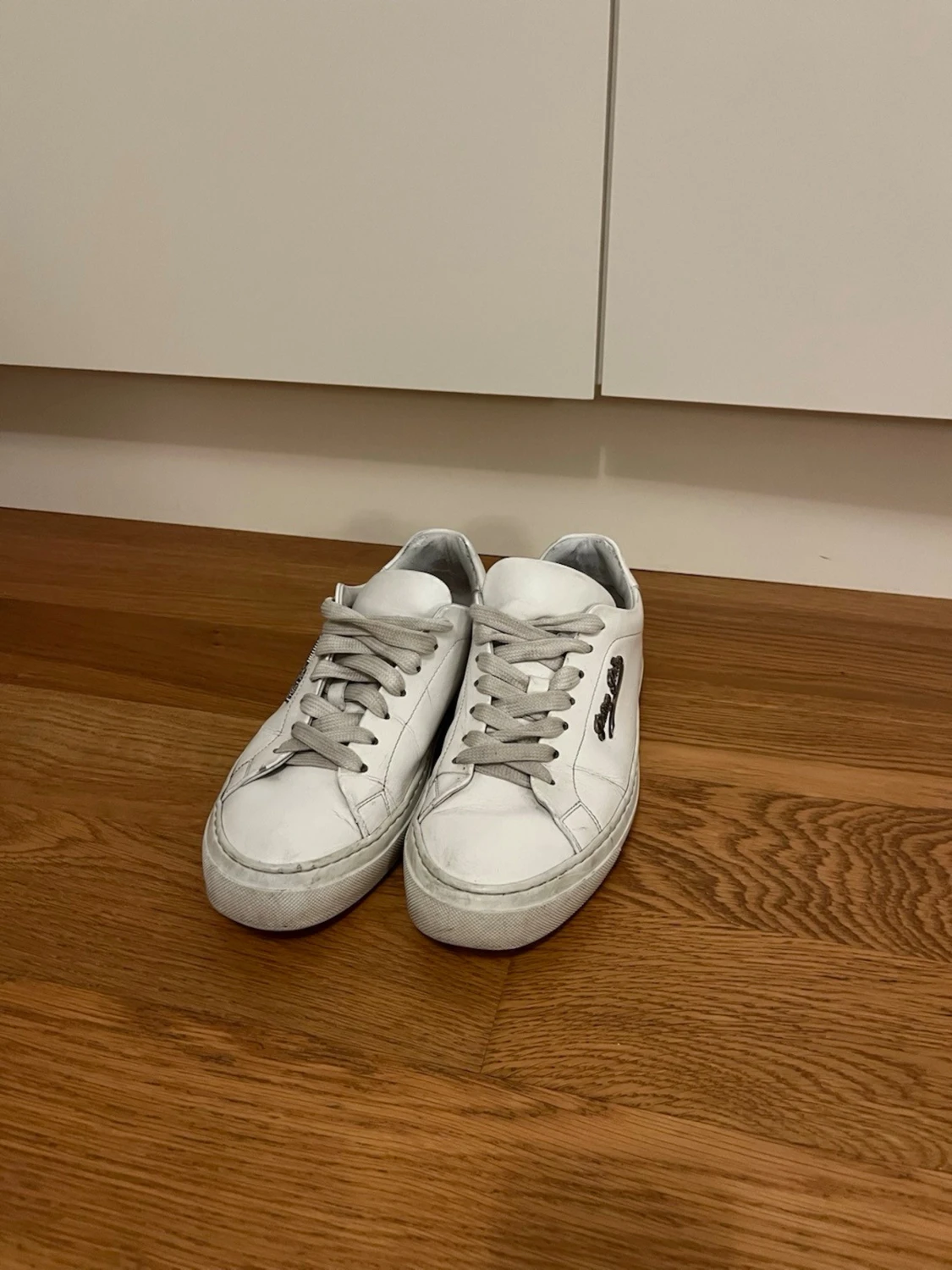 Vita Philipp Plein sneakers i läder - 3