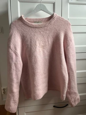Rosa stickad tröja från Gina - Super skön tröja!! Storlek M 