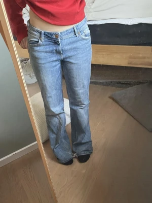 Snygga jeans från bershka - Snygga blåa jeans från bershka i stl M/38