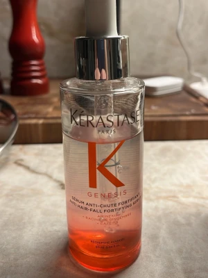 Kérastase Genesis hårserum - Säljer ett hårserum från kerastase! 