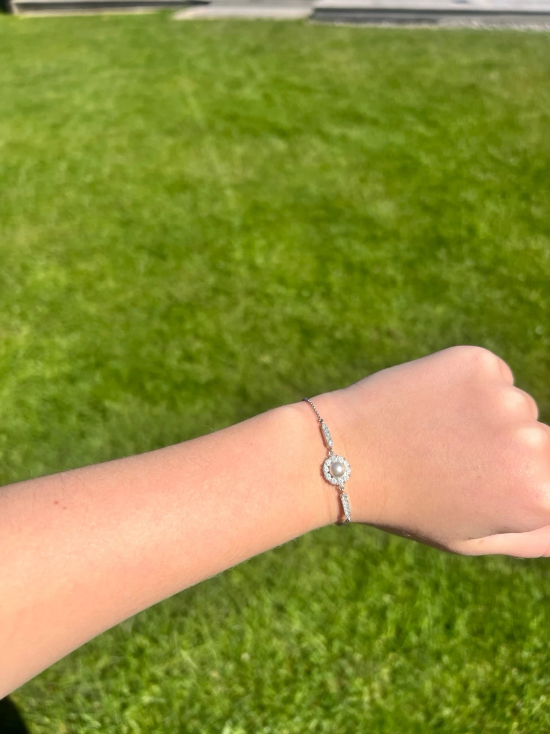 Lily and rose armband