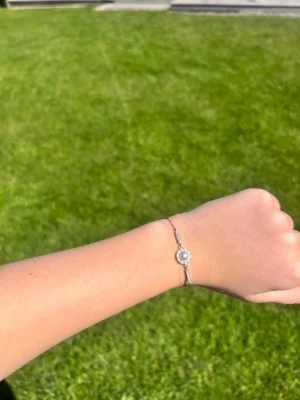 Lily and rose armband - Sååå fint armband från Lily and rose i ny skick❤️❤️