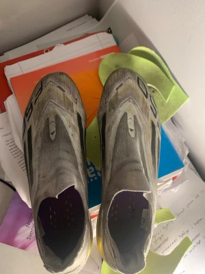 Adidas F50 - Säljer ett par Adidas F50 då dem inte används längre. Storlek 42 2/3 och är inte använda för mycket.