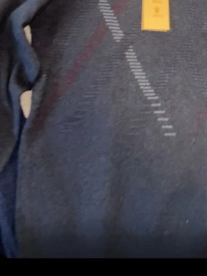 Tröja - Helt ny, burberry tröja.