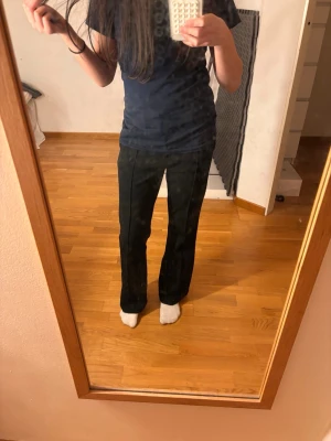 Kostymbyxor  - Säljer mina kostymbyxor från Kappahl pågrund av att de inte kommit till användning