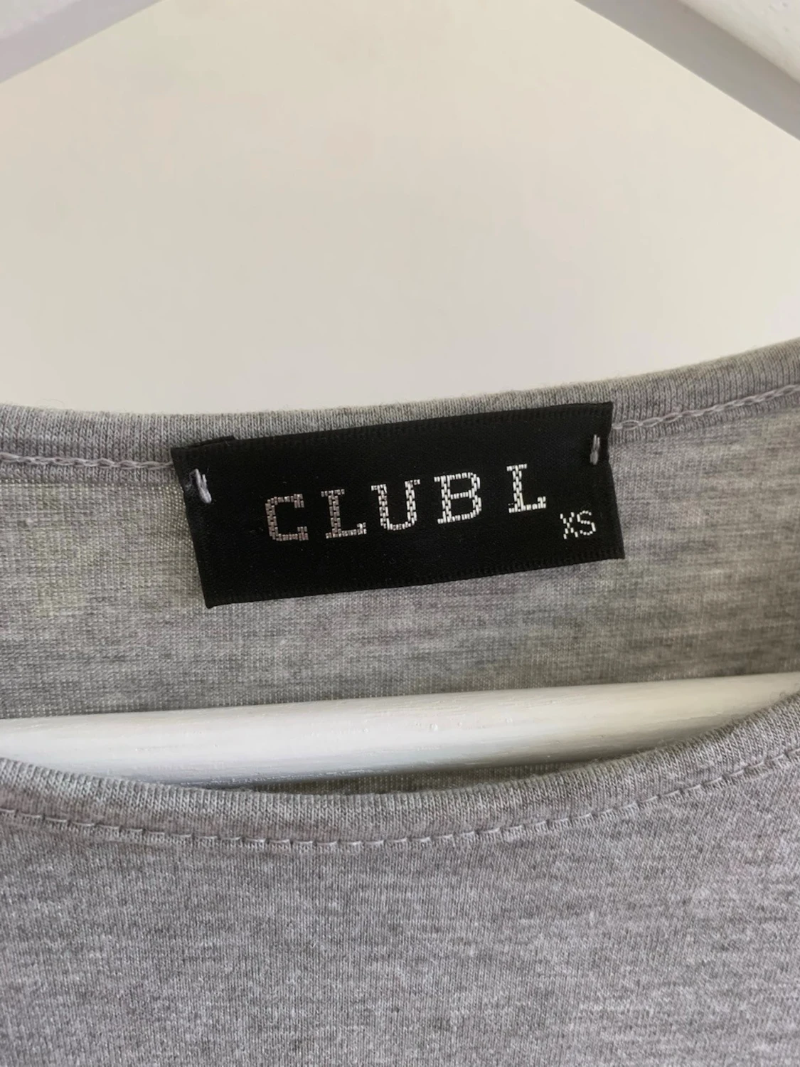 Grå långklänning från Club L - 3