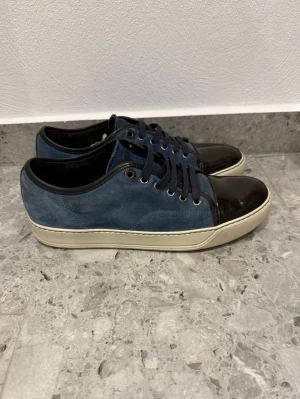 Lanvin Cap Toe - Lanvin Cap Toe || Storlek UK6 EU40 (passar något större) || Skorna är i bra skick || Tveka inte på att höra av dig vid frågor eller funderingar 