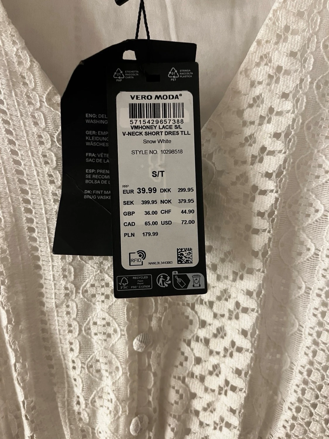 Vit spetsklänning från Vero Moda - 2