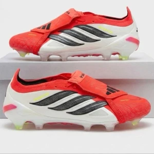Adidas Predator elite fotbollsskor - Säljer ett par adidas predator elite med tunga, helt nya inte ens tagna ur boxen. Säljer dom pga att jag inte använder adidas men fått dom.