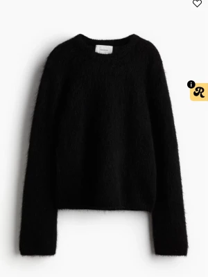 Svart stickad tröja från hm - Svart stickad tröja från hm i mohair mix