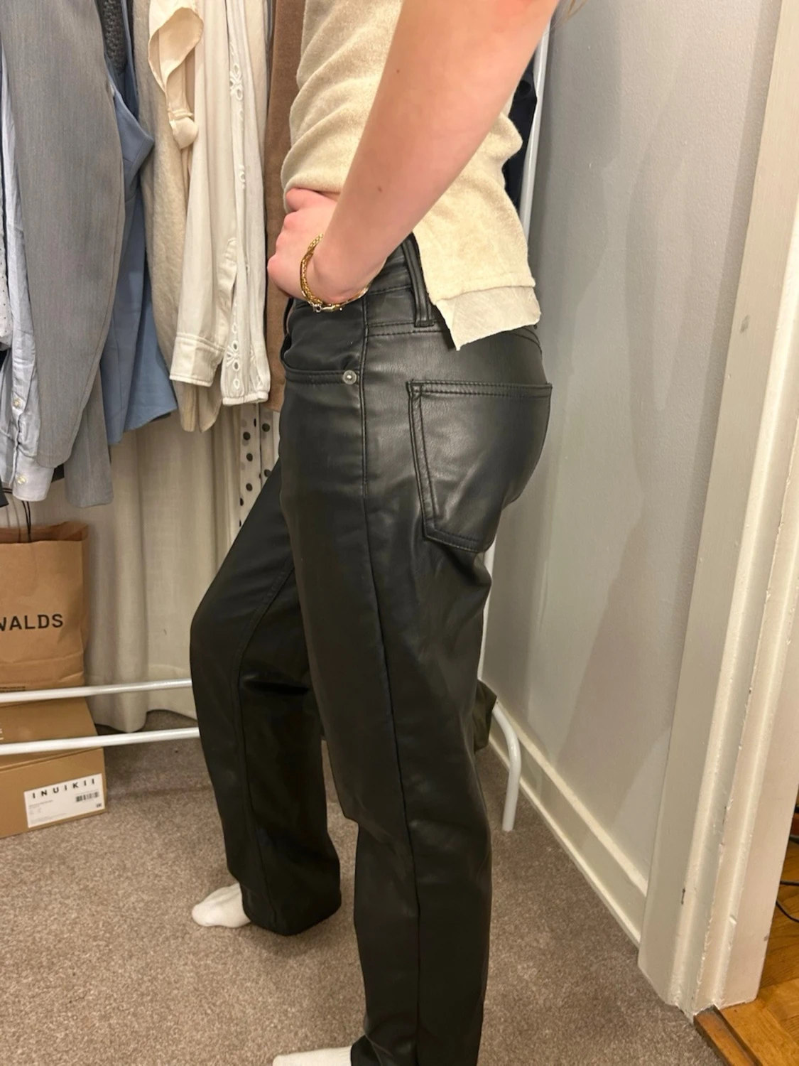 Svarta raka skinnbyxor - 1