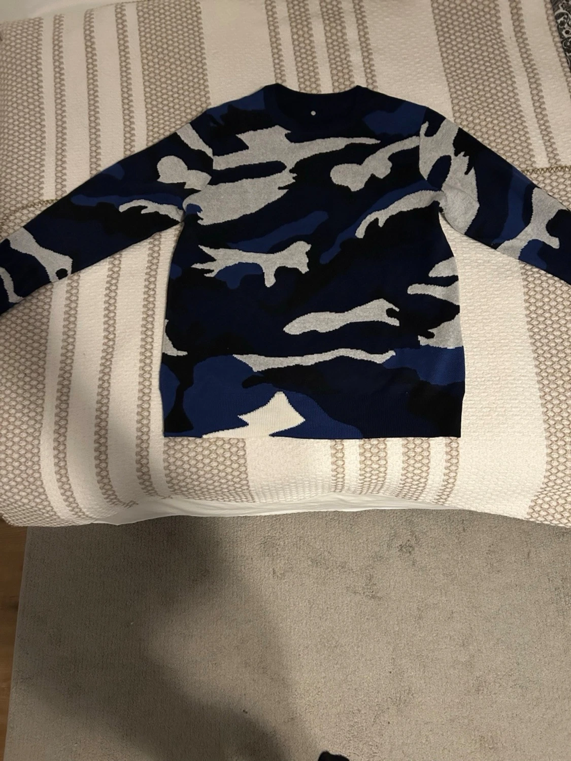 Valentino stickad tröja camo