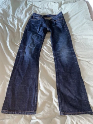 Bootcut Armani Jeans - Skick: 9/10, inga defekter och inte använda | W29 L32, passar som det | Har en straight/bootcut passform | Pris kan diskuteras!