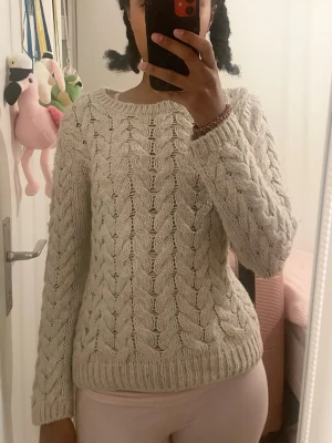 Stickad Tröja - Jättefin stickad tröja från H&M💕💕