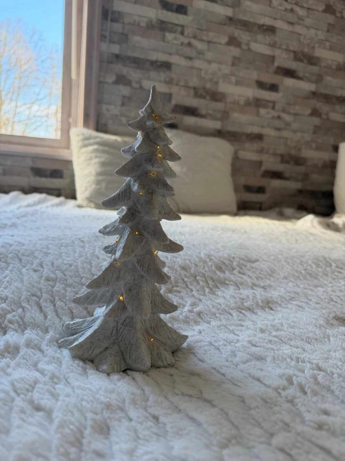 Vit dekorationsgran med LED-ljus - 1