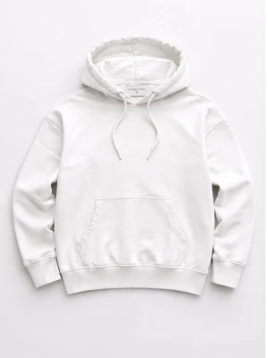 Studio Total Hoodie - Säljer min vita Studio Total hoodie, i bra skick, och i storlek S. Skriv gärna till mig vi frågor eller funderingar!