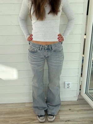 Diesel jeans  - Ljusblå diesel jeans i storlek XS/S. Midjemått: 37x2 cm innerbenslängd: 80 cm