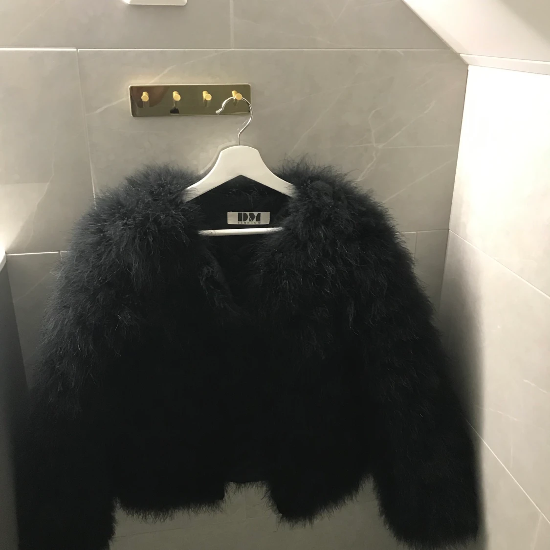 Svart fluffig jacka  - 90