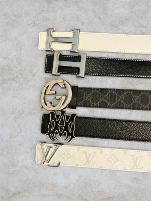 Kända bälten - 5 olika bälten för ett bra pris. Perfekt för resellers eller om man gillar fashion. 100-105 cm