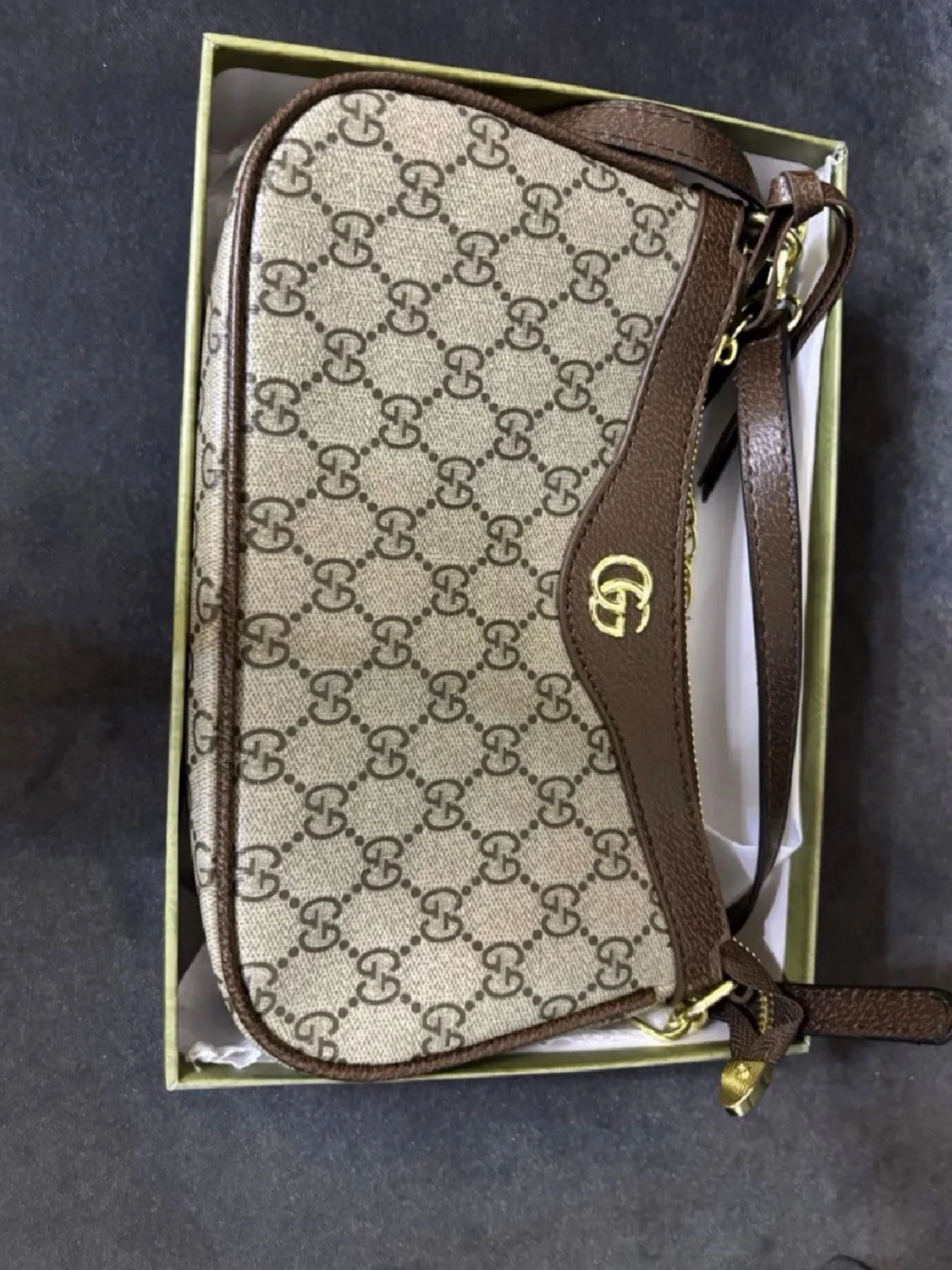 Gucci beige GG canvas axelremsväska - 1