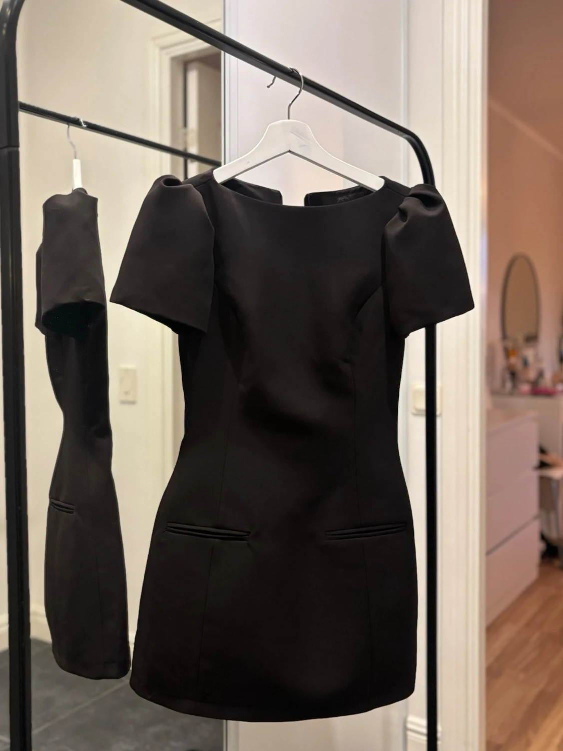 Mini Suit dress med puffärm