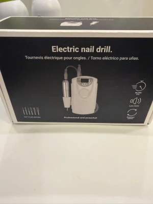 Nagelmaskin - Nagelmaskin med 6 nagelverktyg Ny och oanvänd ❤️🤗