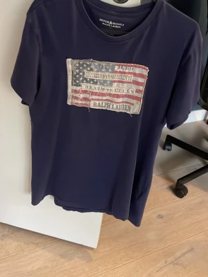 Denim & Supply ralph lauren t-shirt - Säljer en sällsynt ralph lauren tshirt. Väldigt snygg och skön.