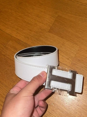 Bälte  - Dm vid intresse