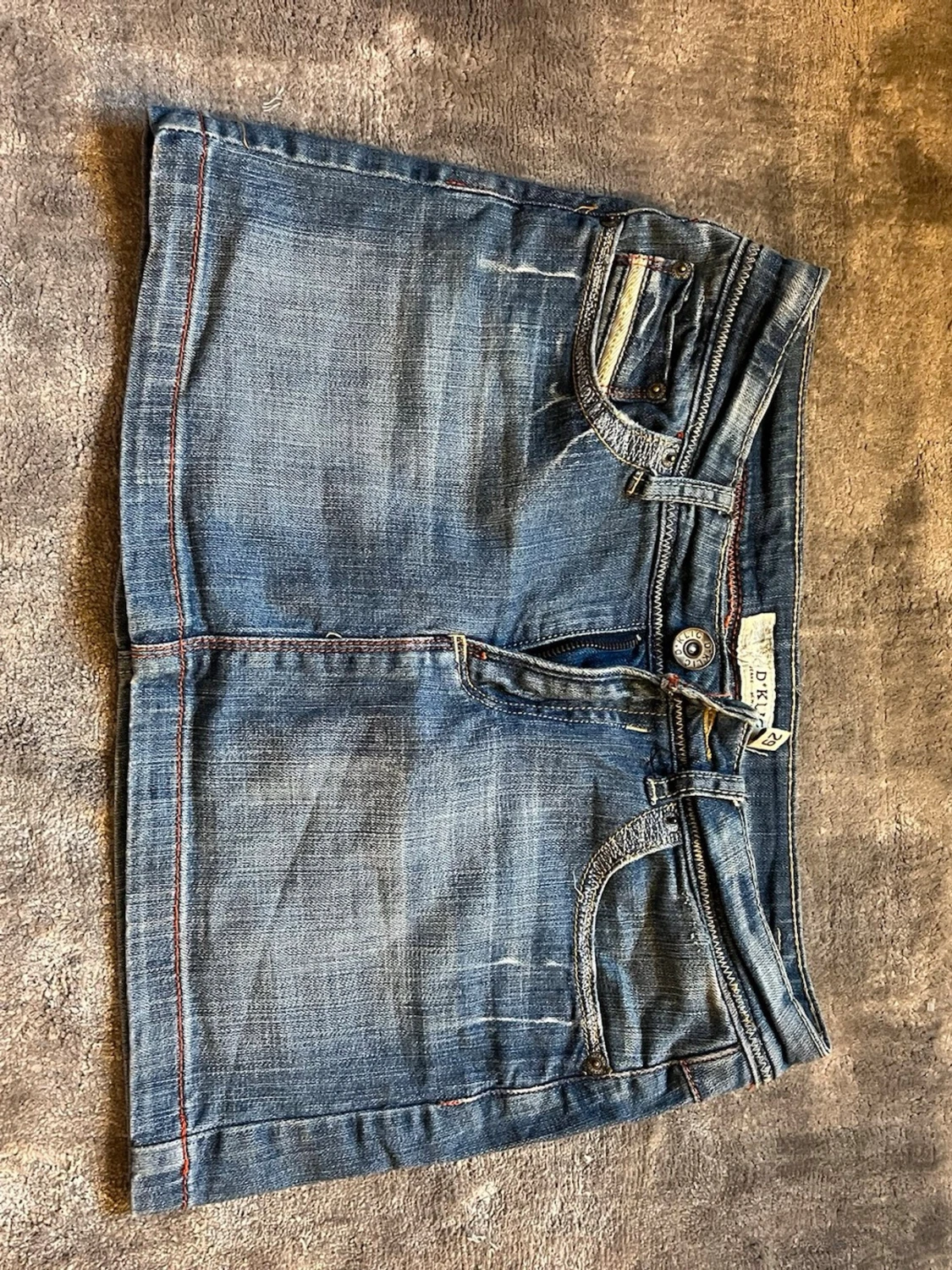 Blå jeanskjol från D*KLIC