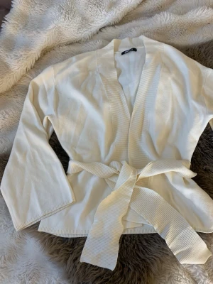 Gina tricot kimono  - Använd fåtal gånger i fint skick! 