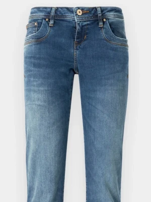 Ltb jeans - Jeans från LTB, i modellen Valerie med bootcut-passform. Jeansen har en mörkblå tvätt. Endast använda ett fåtal gånger💕💗
