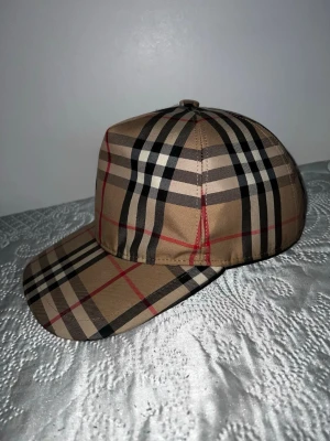 Burberry  keps - Burberry keps storlek M
