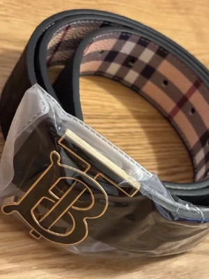 Burbery bälte  - Helt ny storlek 115cm 