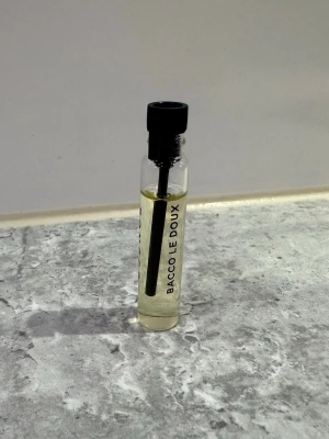 Essnce - Bacco le doux  - Essnce - Bacco le doux 