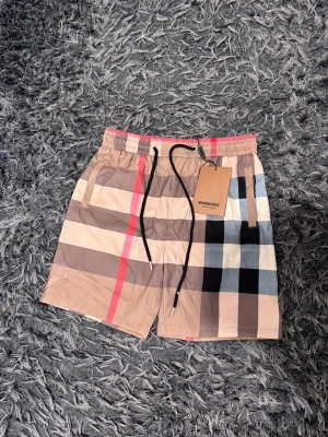  Burberryy shorts  - Size M as new