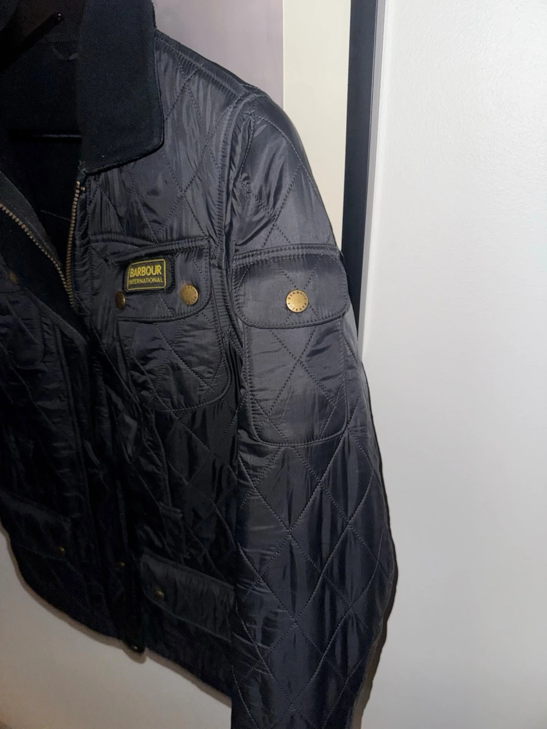 Svart quiltad rock från Barbour - 3
