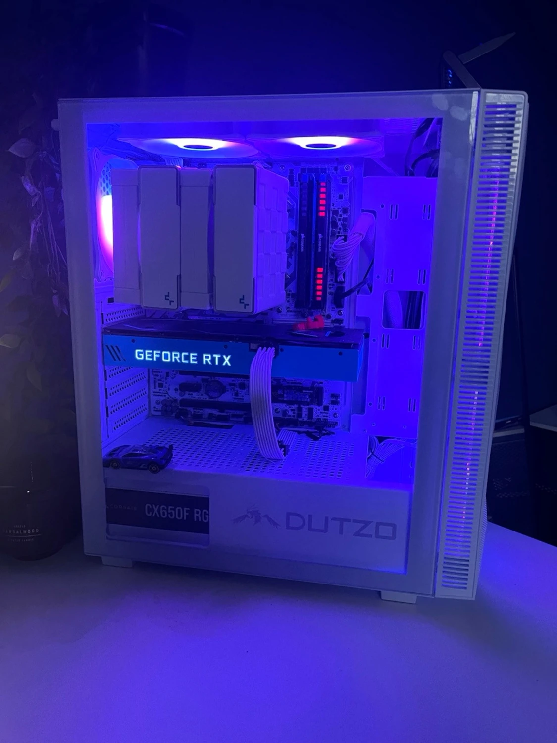Vit gamingdator med RGB-belysning - 5
