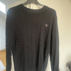 Stickad Gant tröja - stickad tröja till perfekt hösten! Fint skick, inga skador