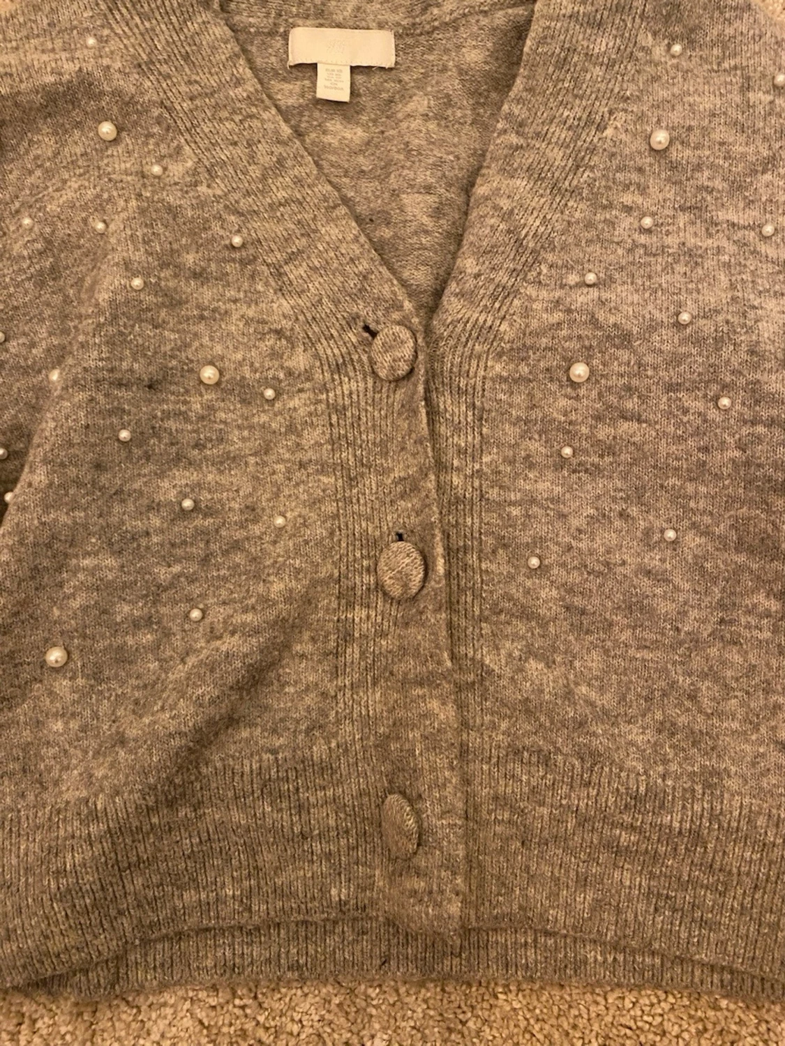 Grå kofta med pärlor - 4