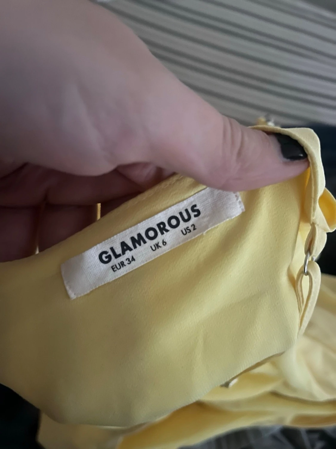 Gul klänning med smala band - 3