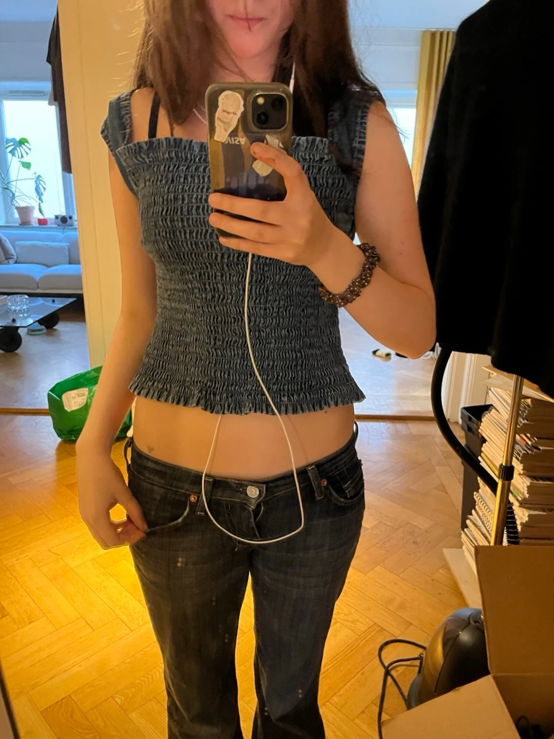 Blå smockad croppad topp