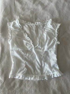 Vit top - Vit broderad top