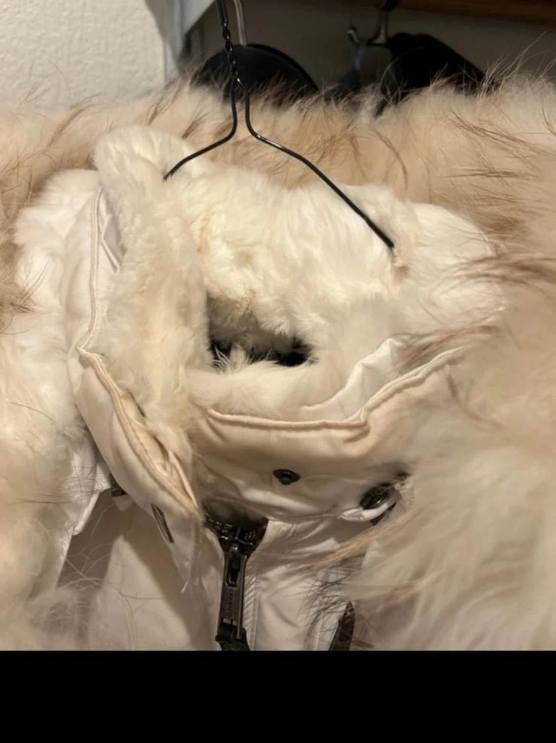 Vit dunjacka med päls från Cedrico - 3