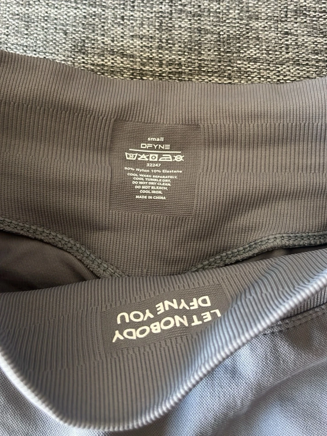 Grå impact shorts från Dfyne - 2