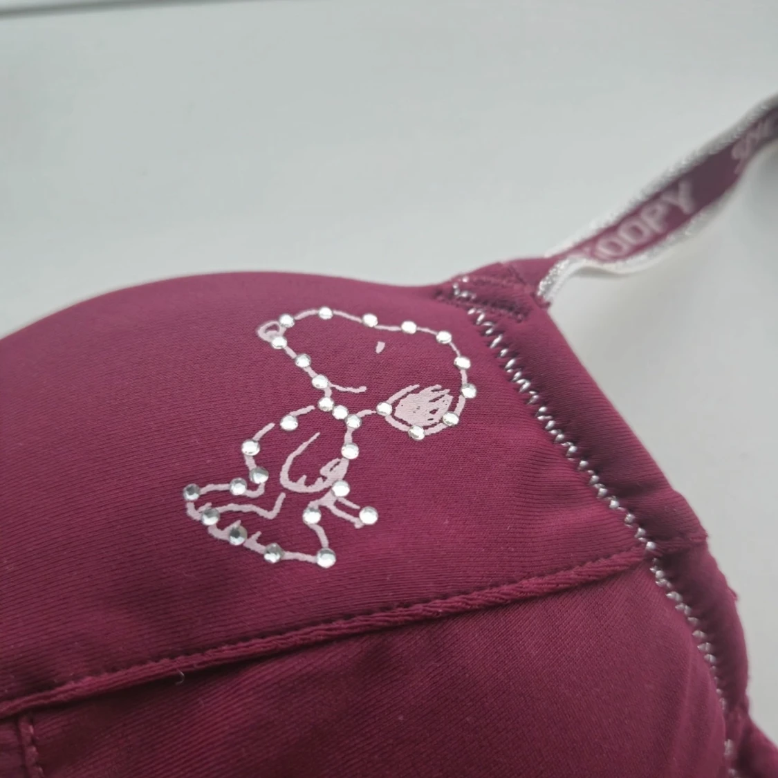 Vinröd bh med broderad detalj 70A - 3