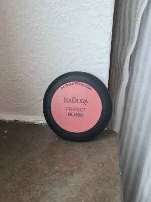 Isadora Blush 04 Rose Perfection - Swatchad men ej använd♡