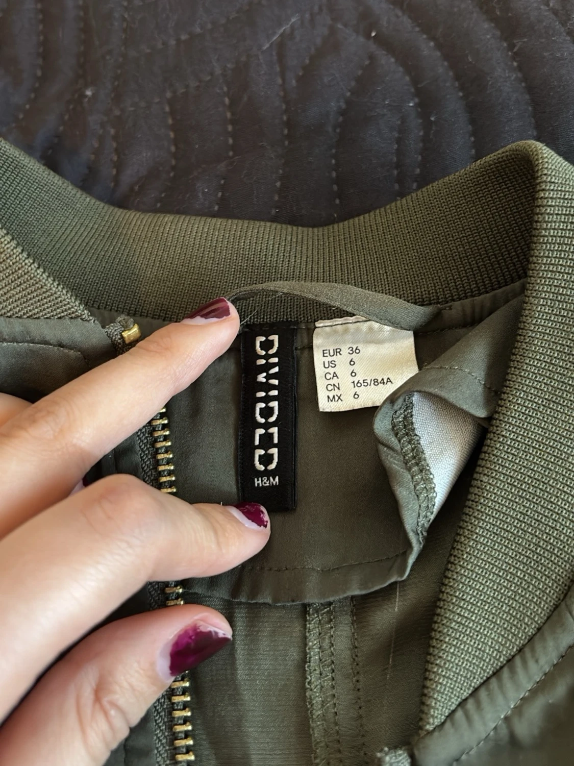 Olivgrön bomberjacka från H&M - 3