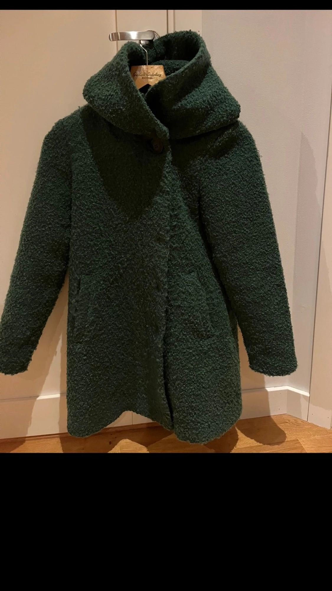 Mörkgrön teddy-kappa med stor krage helt ny 