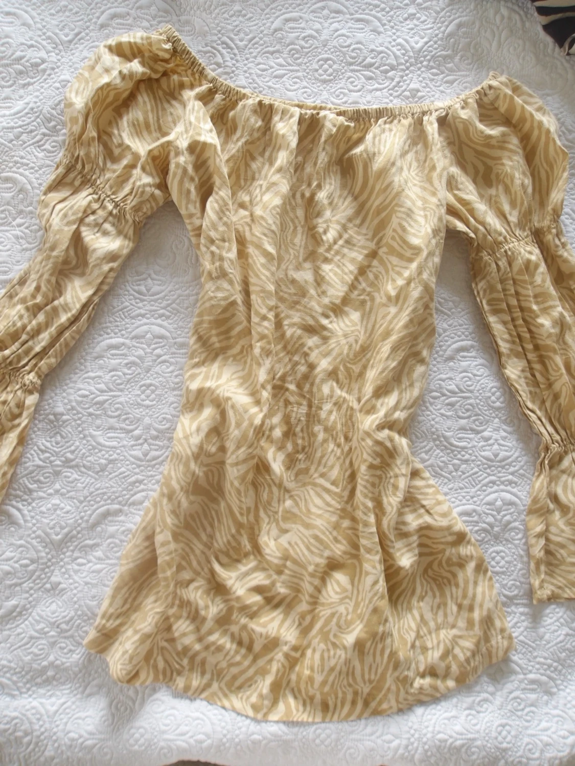 Off shoulder klänning - 2