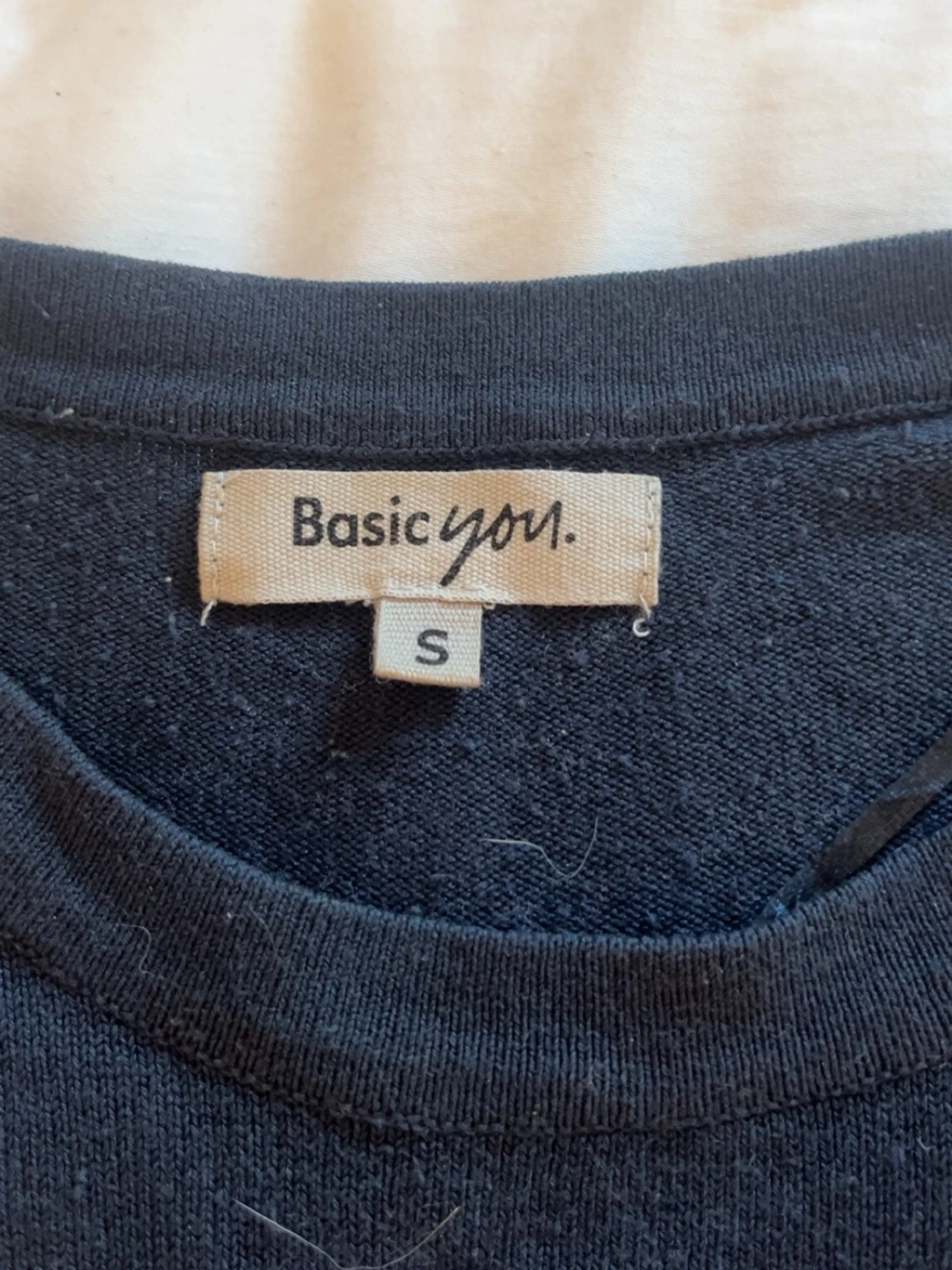 Svart basic tröja  - 6